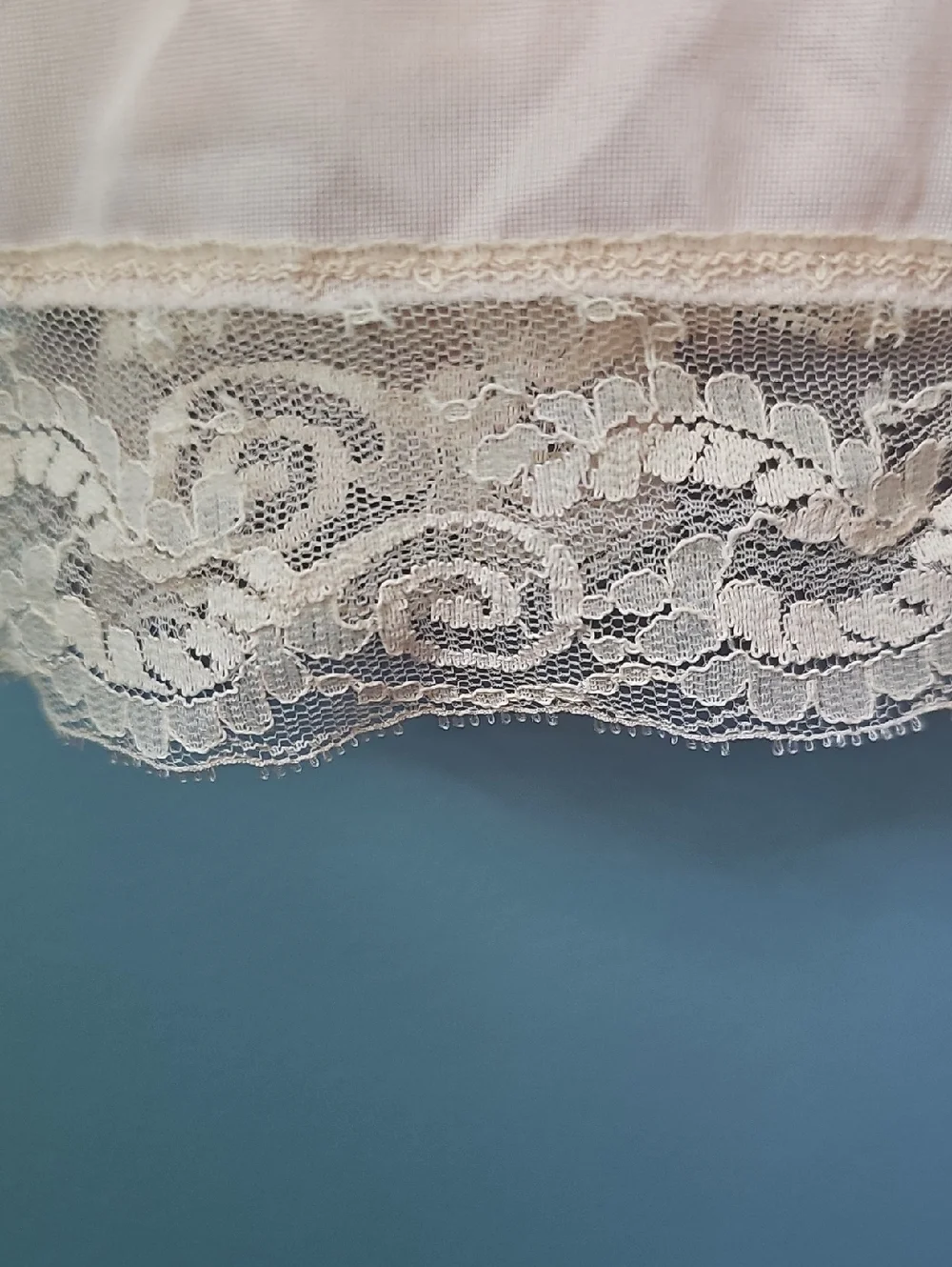 Vintage pink lace full slip - Picture 4 of 4